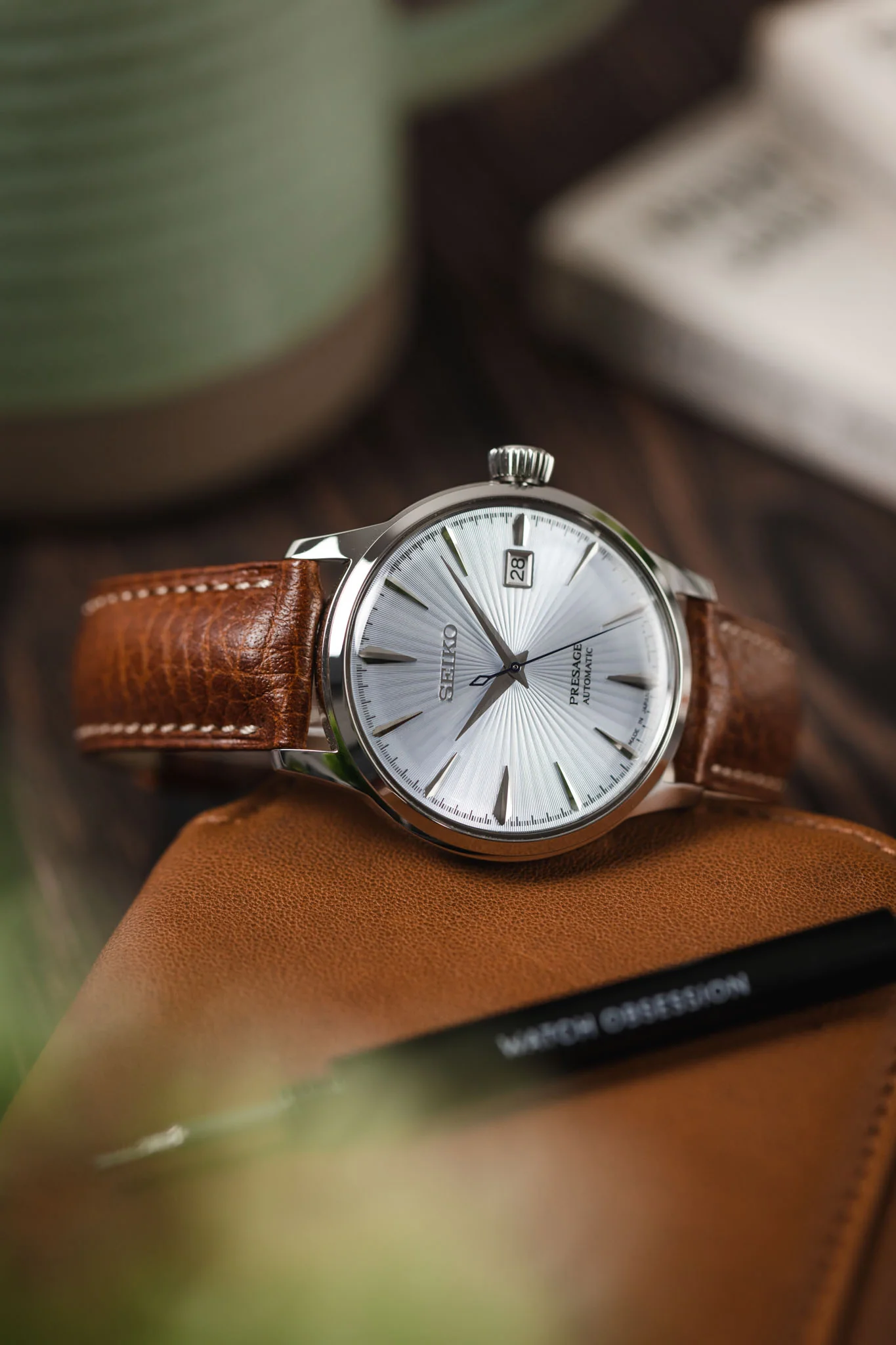 Hirsch BOSTON Quick-Release Buffalo Calfskin Leather Watch Strap in GOLD BROWN - Image 4