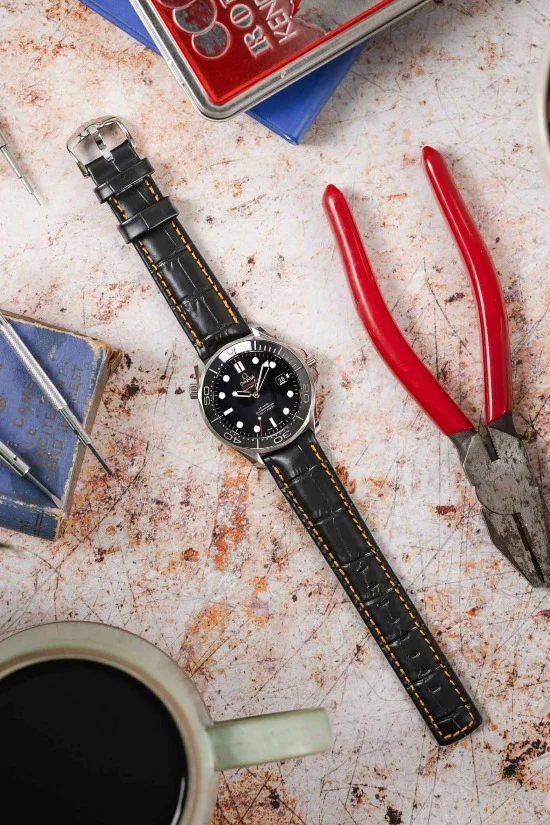 Hirsch GRAND DUKE Water-Resistant Alligator Embossed Sport Watch Strap in BLACK / ORANGE - Image 6