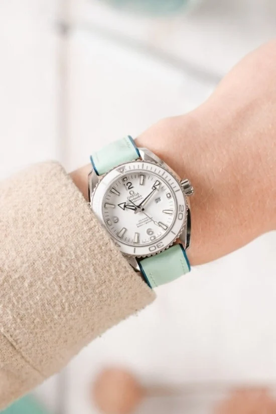 Hirsch LINDSEY Ladies Leather & Rubber Performance Watch Strap in BLUE/PETROL - Image 2