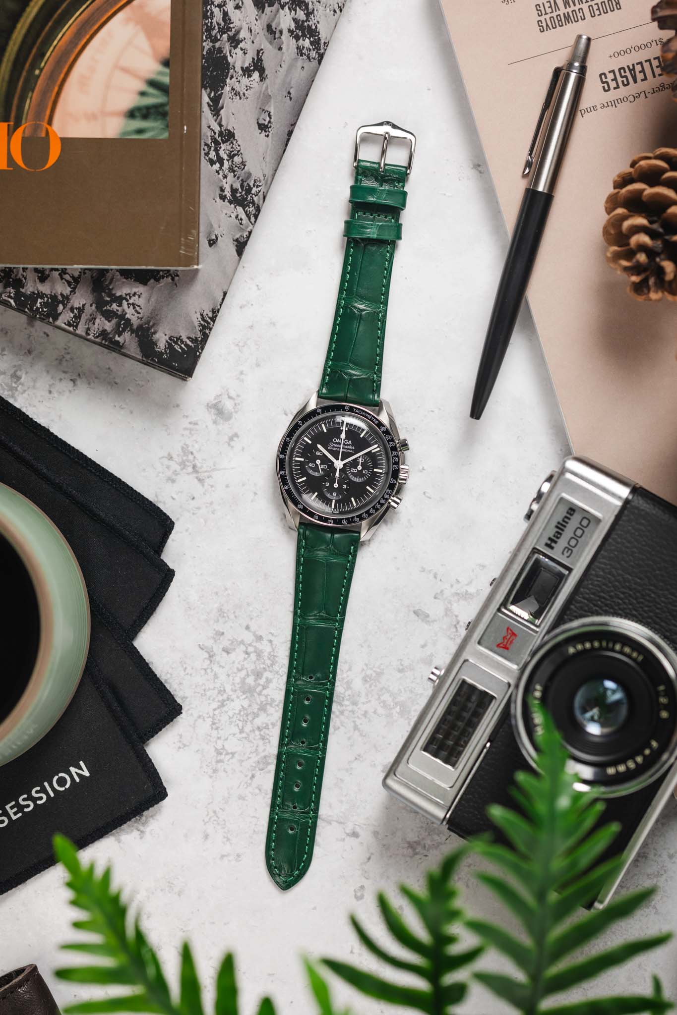 Hirsch LONDON Matt Alligator Leather Watch Strap in DARK GREEN - Image 11