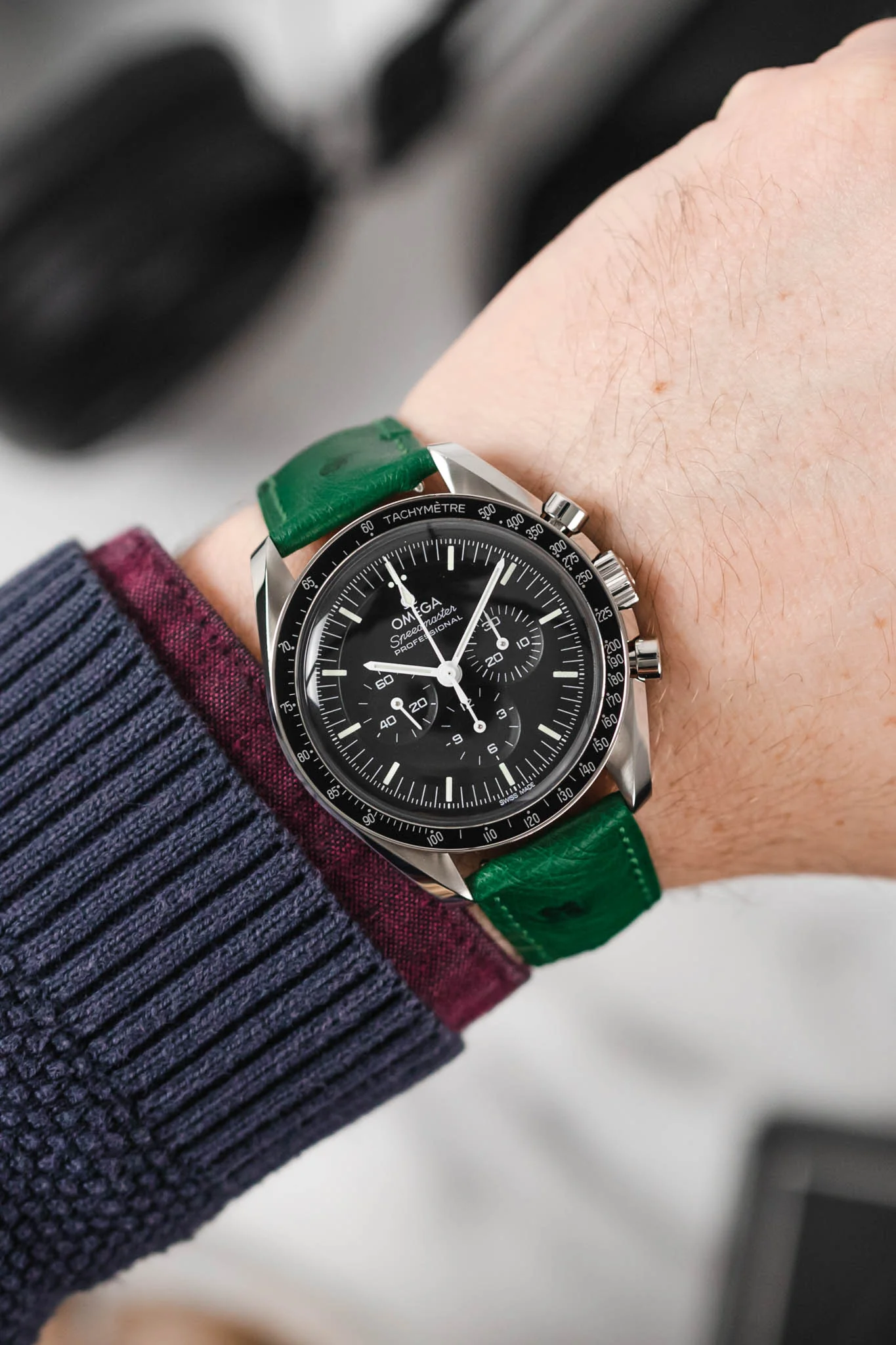 Hirsch MASSAI OSTRICH Leather Watch Strap in GREEN - Image 2