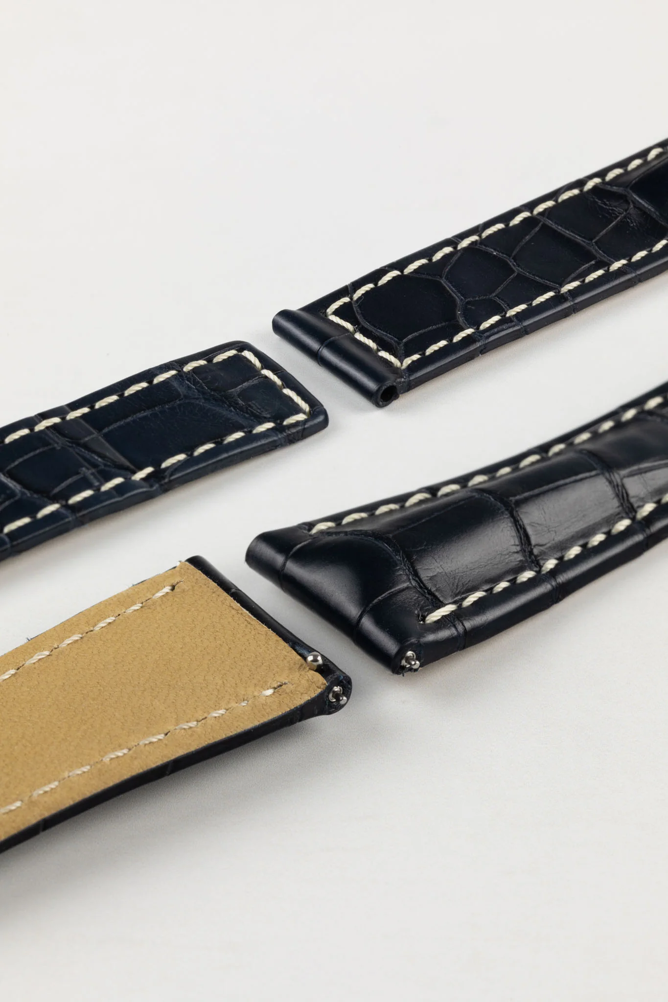 Hirsch NAVIGATOR Alligator Deployment Watch Strap in BLUE - Image 5