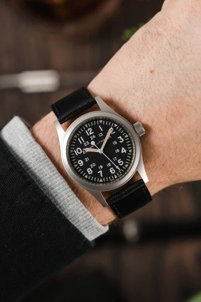 Hirsch OSIRIS NQR Calf Leather Watch Strap in BLACK - Image 4