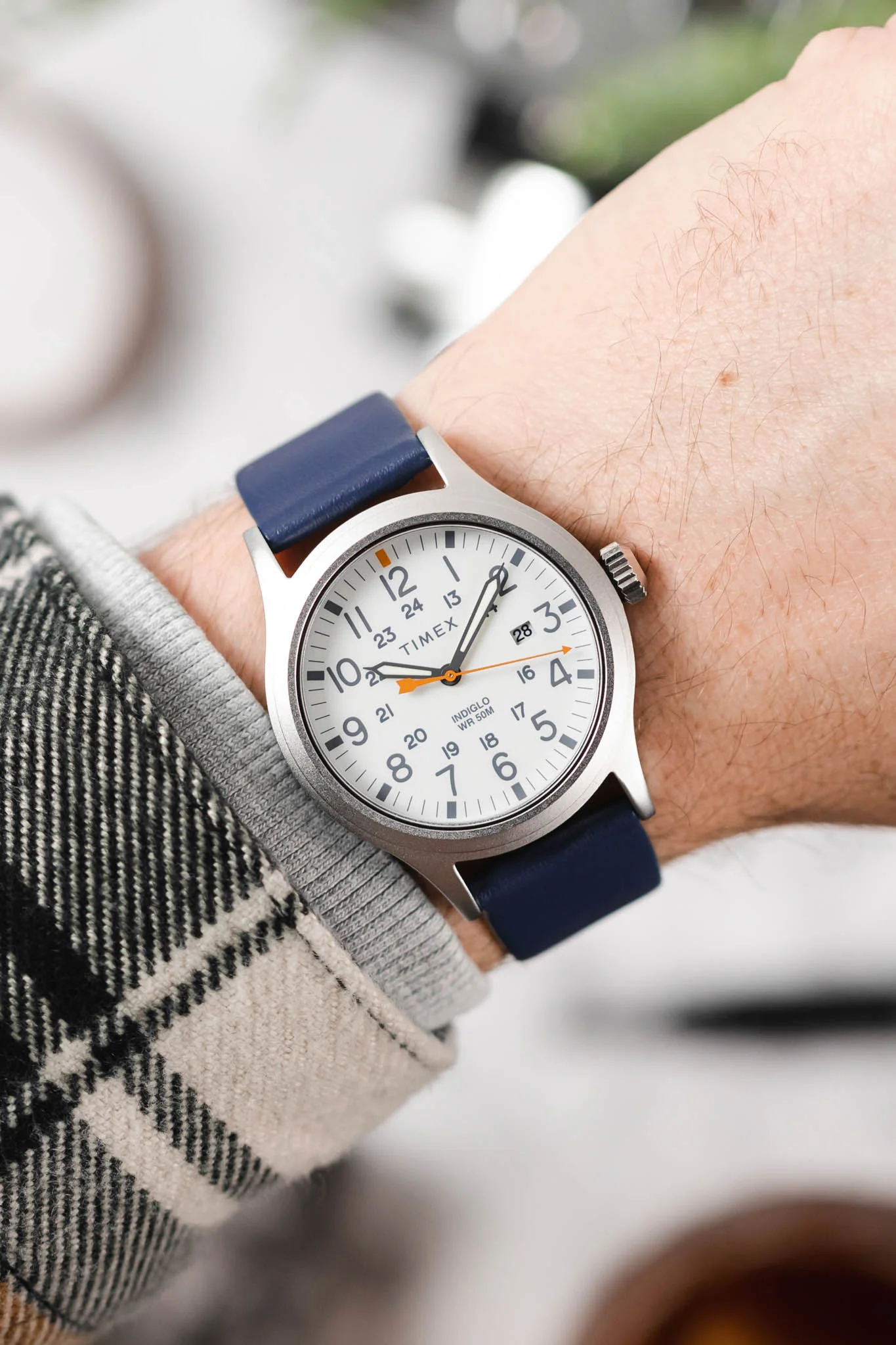 Hirsch TORONTO NQR Fine-Grained Leather Watch Strap in BLUE - Image 4