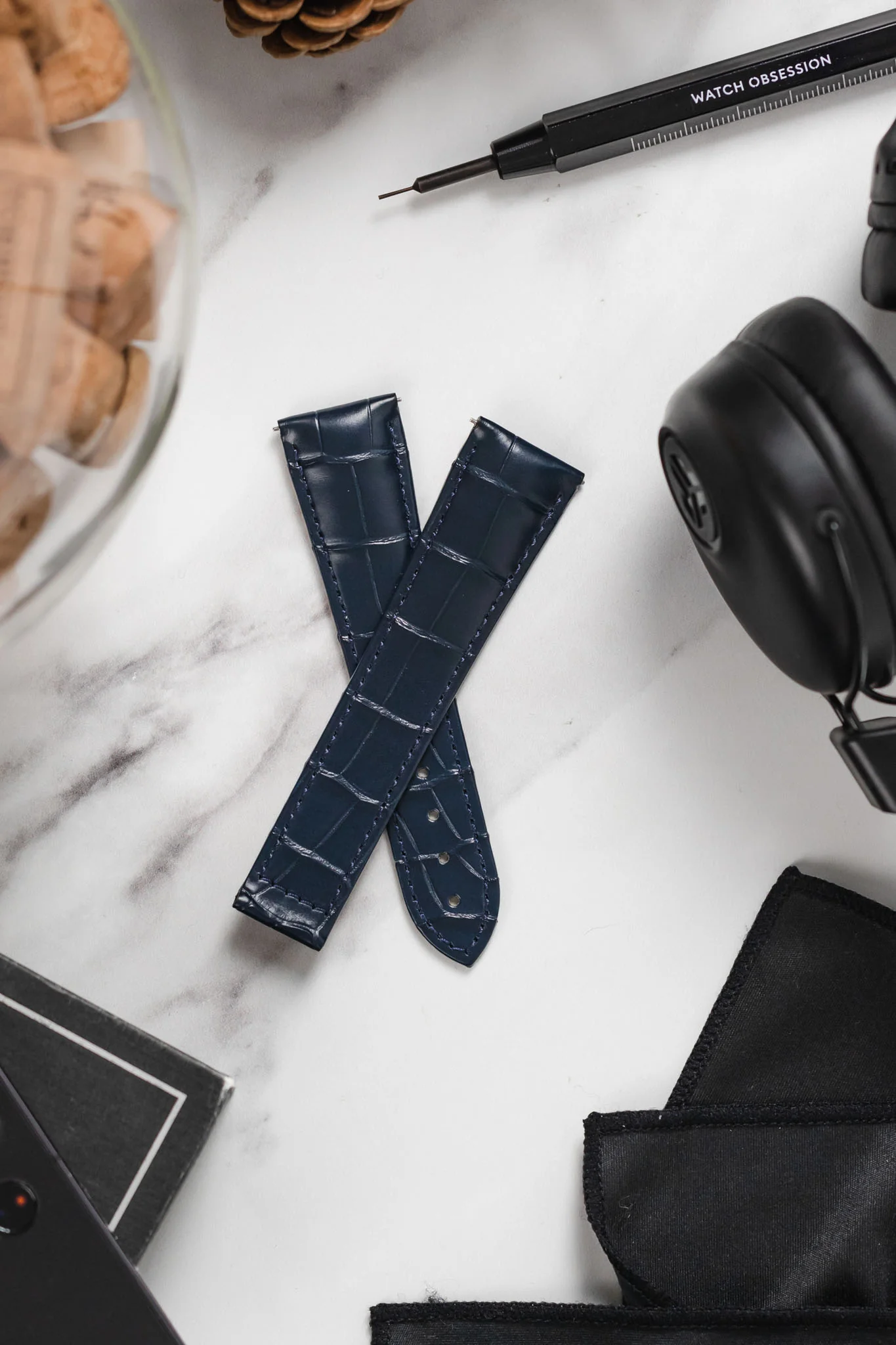 Hirsch VOYAGER Alligator Deployment Watch Strap in BLUE - Image 4