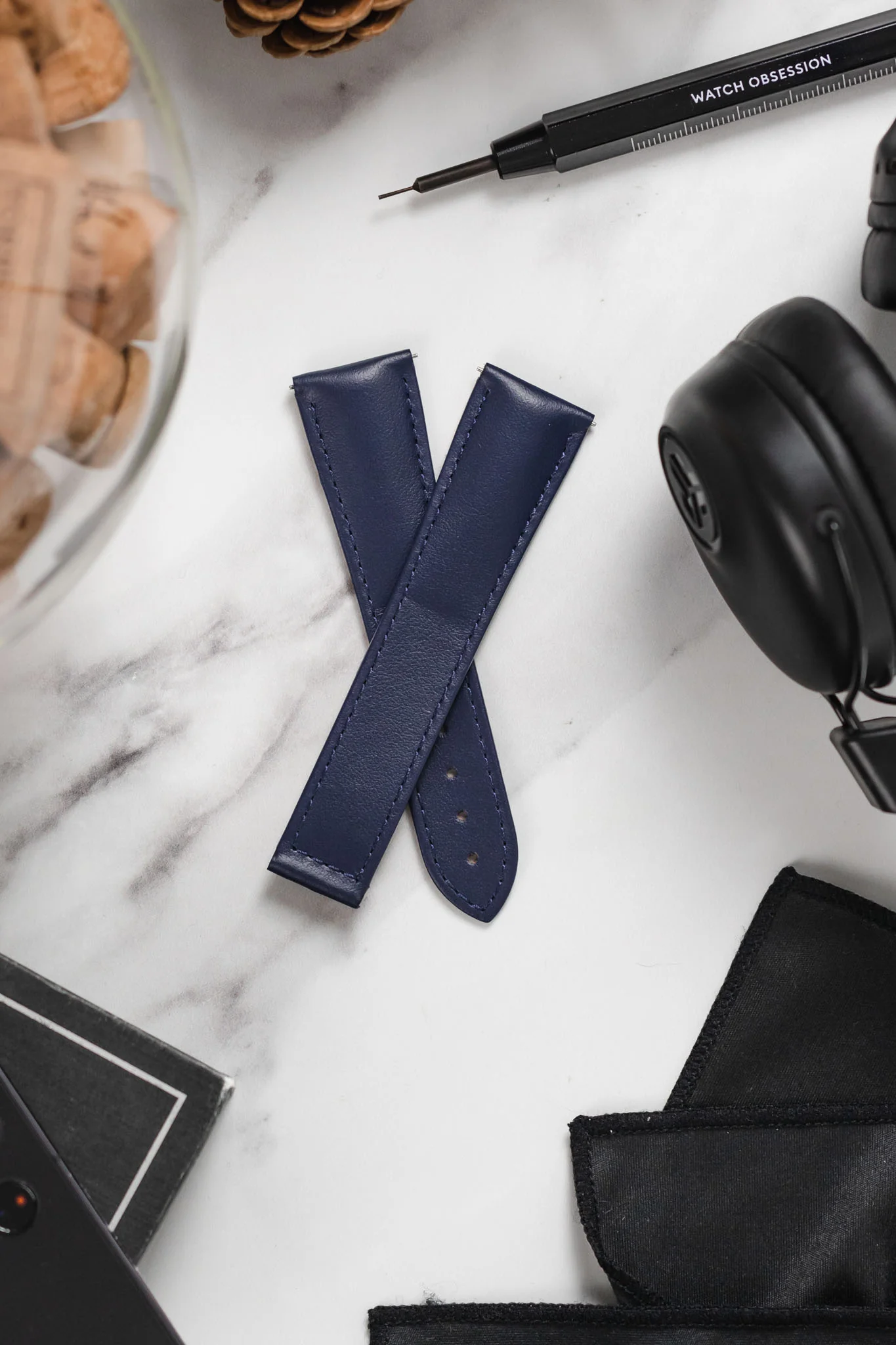 Hirsch VOYAGER Calfskin Leather Deployment Watch Strap in BLUE/BLUE - Image 4